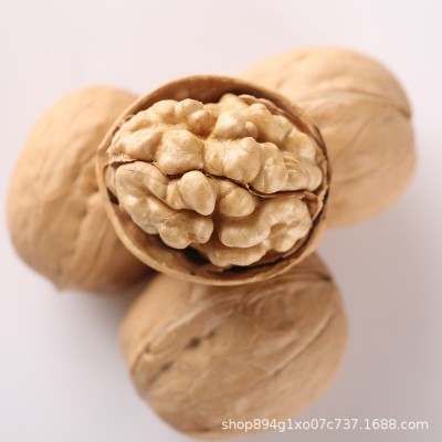 新疆特产23年阿克苏185纸皮薄壳核桃2斤手剥坚果休闲孕妇零食包邮